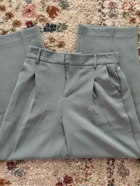 a new day Pleated Sage Dress Pants - Size 2 *SHORT*